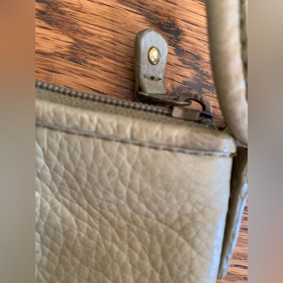 Fossil leather mini bag purse crossbody shoulder convertible 
Green summer - Picture 2 of 9